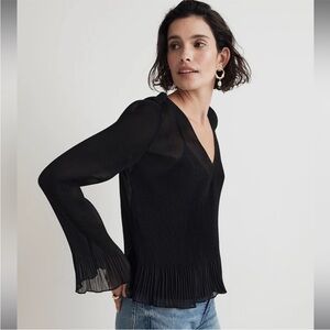 Madewell Pleated Flare-Sleeve Top NN935